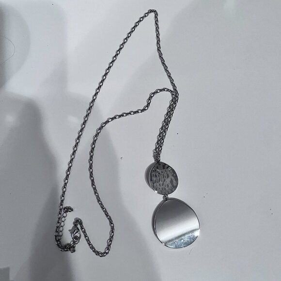 Adjustable Silver Color  Pendant Necklace New Without Tags - Picture 3 of 16